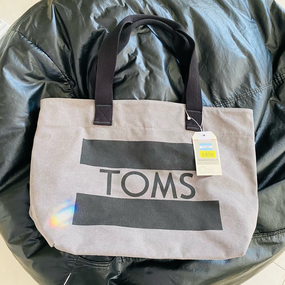 NWT TOMS XL/Large Charcoal Carry All Bag
